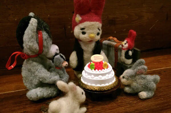 永遠の還暦 不協和音ちゃん、誕生日のスライドショー