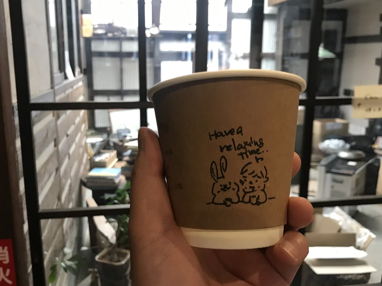 飲食店の業態によってはテイクアウトよりも別の業態に切り替えたほうが上手くいくかもしれない